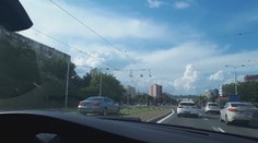 Košičan, ktorý autom jazdil po trávniku na električkovej trati, vysvetlil svoj skrat