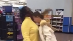 "Hlavička" rovno do brady! Dve ženy sa v obchode pobili ako chlapi