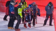 VIDEO: Mikaela Shiffrinová mala v zjazde ťažký pád. Zasahovať musel vrtuľník