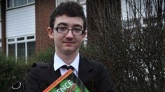 Chlapec sa vyhýba tehotným ženám, môže zabiť ich deti