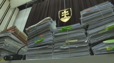 Na účte detí má 700-tisíc, vraj ušetril, lebo toho veľa nezje. Bratislavský sudca nevie vysvetliť majetok