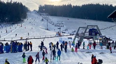 V Jasenskej doline uviazli na sedačkovej lanovke desiatky ľudí