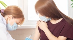 Izrael začal očkovať deti vo veku od 5 do 11 rokov