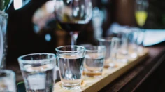 Analýza pitia alkoholu v Európe: S týmito krajinami patríme do jednej kategórie