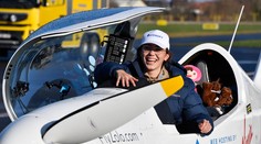 Tínedžerka vytvorila so slovenským lietadlom svetový rekord samostatným obletom zemegule