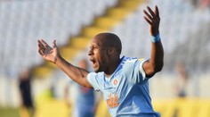 Slovan pod novým trénerom víťazne, Trenčín doma prehral s Podbrezovou