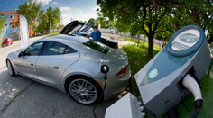 Dáni chcú od roku 2030 predávať iba elektromobily. Naftové a benzínové autá dostanú stopku