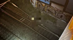 Polícia našla v noci pri koľajisku v Bratislave mŕtvu ženu