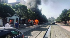 VIDEO: V Košiciach za bieleho dňa zhorelo dlaždičom auto do tla