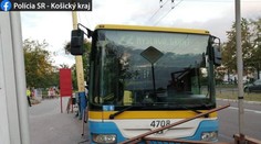 Autobus košickej MHD sa rozbehol bez šoféra, vážne pri tom zranil ženu