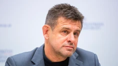Minister Sólymos odstupuje z funkcie pre vyčíňanie v čínskej reštaurácii