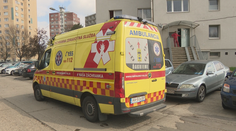 Úžasná spolupráca. Dieťa, ktoré v Petržalke zasiahol elektrický prúd, oživil blízky vďaka telefonickým pokynom operátora