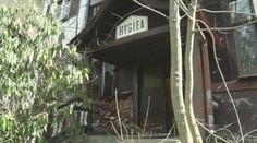 Miestni strácajú nádej. Chátrajúce kúpele v Korytnici nenavštevujú už ani vandali