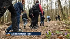 Prezidentskí kandidáti sa vybrali na túry. Náročným terénom ich sprevádzali stovky priaznivcov