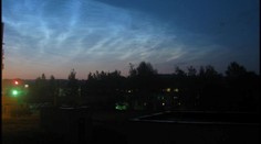 SHMÚ: Najbližšiu noc možno pozorovať nočné svietiace mraky