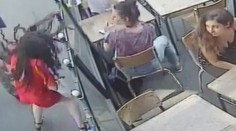 Video, ktoré pobúrilo Francúzsko: Žena dostala od cudzieho muža na ulici facku