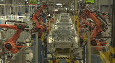 Nedostatok polovodičov odstavil najväčšieho slovenského zamestnávateľa. Linky stoja aj v najmladšom závode v Nitre