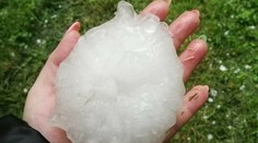 Nebezpečné krúpy v Poľsku: Spadla najväčšia ľadová „guľa" v histórii krajiny