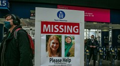 Šok pre Veľkú Britániu: Z vraždy mladej ženy, ktorá je už týždeň nezvestná, obvinili policajta