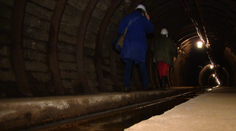 Sfárali sme do bane. V takomto prostredí pracujú baníci