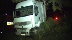 Opitého kamionistu zastavil až strom. O vodičák prišiel už dvakrát