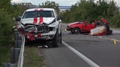 Predbiehanie a jazda v protismere stála dvoch mladých mužov život