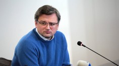 Kuleba varuje pred možnou otravou. Vyjednávačov vyzval, aby na rokovaniach s Ruskom nič nepili ani nejedli