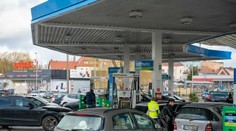 Slováci z lacného poľského benzínu šalejú: Neuveríte, v čom ho prenášajú