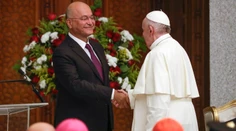 Pápež František na historickej návšteve Iraku v dojímavom prejave vyzval na "pokoj zbraní"