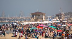 Izrael bude monitorovať mobily infikovaných omikronom