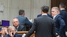 Poslanci schválili definitívny termín predčasných volieb. Budú 30. septembra