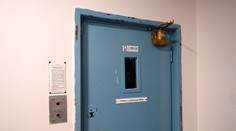 Mladé dievča sa zrútilo do výťahovej šachty. Prešla cez otvorené dvere, no kabína sa za nimi nenachádzala