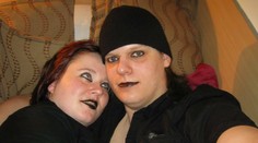 Mlátil novorodenú dcérku tak, že do smrti bude ochrnutá. Vraj ho vtedy ovládal duch