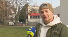 Podvodníci babičke zavolali do banky taxík. V ňom však sedel muž, ktorý jej celoživotné úspory zachránil