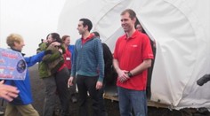 Skupina žila rok v prísnej izolácii, bez súkromia, čerstvého vzduchu či čerstvých potravín