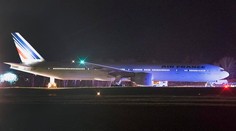 Dve lietadlá Air France odklonili po anonymných hrozbách