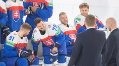 FOTOGALÉRIA: Slováci absolvovali spoločné fotenie. Očividne počas neho panovala výborná nálada