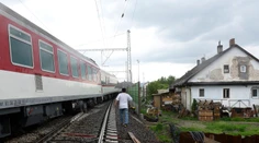 Už sprejazdnili jednu koľaj po sobotnom vykoľajení vlaku pri Trenčíne