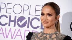 J. Lo ukázala, kto je tu hviezda. Gwen Stefani asi stratila zrkadlo