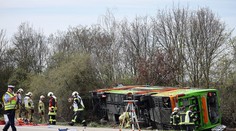 Tragédia na nemeckej diaľnici. Nehoda autobusu si vyžiadala minimálne päť obetí