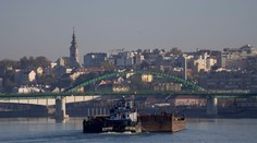 Na Dunaji sa potopila loď s hnojivami. Ohrozuje životné prostredie