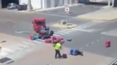 Hotová drzosť. Na letisku v obľúbenej destinácii lietali kufre aj kočíky