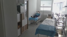 VšZP odmieta uzavrieť zmluvu s lekárom špecialistom. Pacienti s bolesťami musia vyberať peňaženku