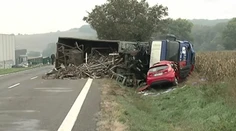 Tragická nehoda pri Nitre! Kamión sa zrazil s autom, zomrela vodička