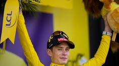 Na Tour to vrie: Jumbo sa bráni otázkam o dopingu a tvrdí, že v iných tímoch sa cez Tour pije