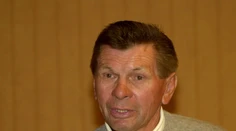 NHL smúti, zomrel legendárny útočník a slovenský rodák Stan Mikita
