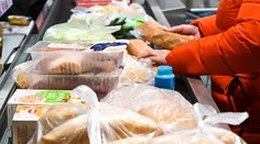 Zlacňovanie naberá na obrátkach. Obchodné reťazce lákajú na nízke ceny