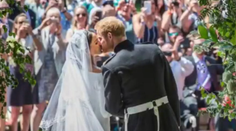 Meghan a Harry oslavujú výročie: Ukázali doteraz nezverejnené fotky zo svadby