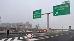 Otvorili ďalší úsek diaľnice D1. Stavbu medzi Budimírom a Bidovcami dokončili načas