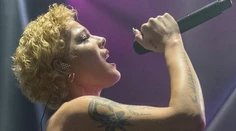 Speváčka Halsey na divokej párty na jachte: Prichytená pri užívaní drog